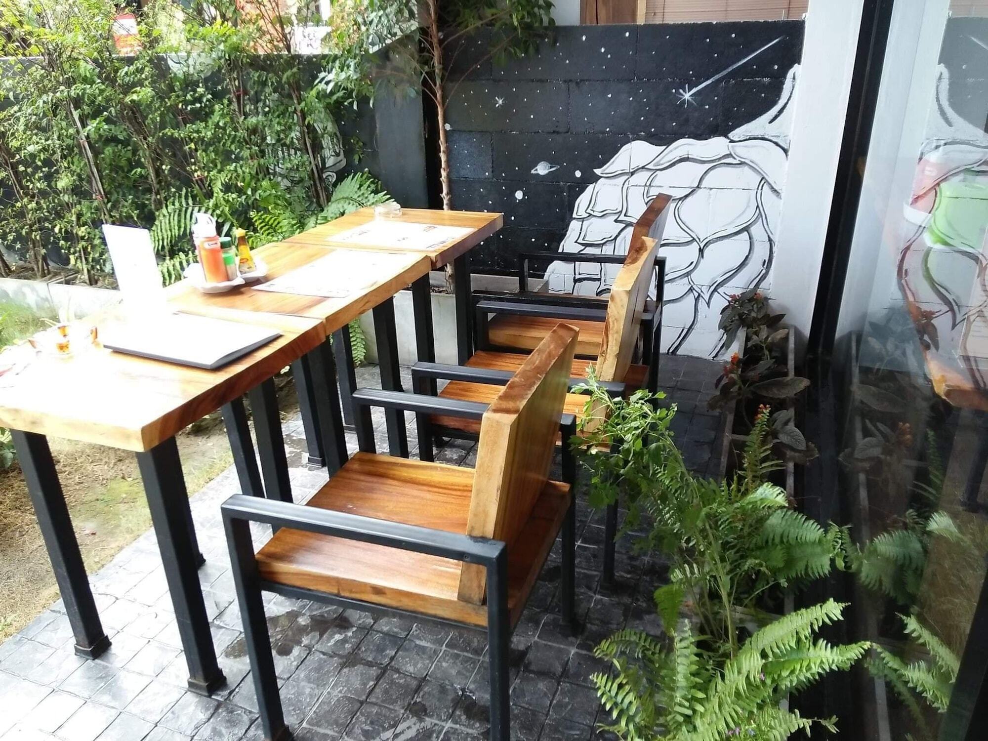自然精品酒店 清邁 外观 照片